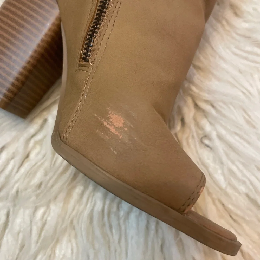 DOLCE VITA Womens Peep Toe Block High Heel Suede Zipper Ankle Booties Tan Size 6